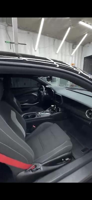 спортивные машыны: Chevrolet Camaro: 2019 г., 2 л, Автомат, Бензин, Купе — 5
