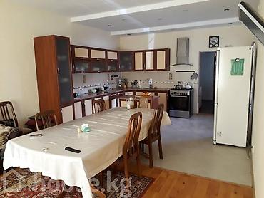 Продажа коттеджей и домов: Продается 210м2 двух этажка район Азия молл на 2 линии центральный at lalafo.kg — 8 Продажа коттеджей и домов: Продается 210м2 двух этажка район Азия молл на 2 линии центральный — 8