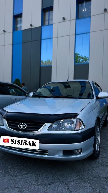 Toyota: Toyota Avensis: 2002 г., 1.8 л, Механика, Бензин, Седан