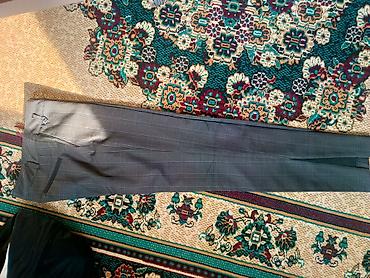 Джинсы: Набор женских/джинсов, 4 пары. 1) Темно-синие классические брюки: - — 8