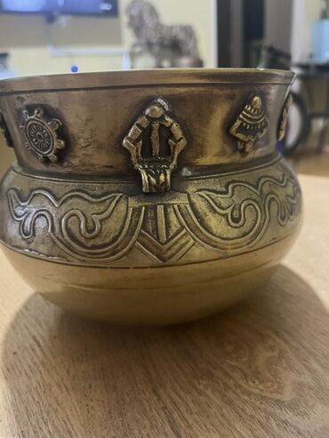 profil üçün pişik şəkilləri: Ciddi alici əlaqe saxlasin