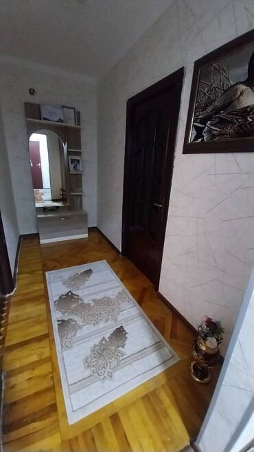 Uzunmüddətli kirayə mənzillər: Nəsimi metrosunun yaxınlığında 5 mertebeli binanın 1-ci mərtəbəsində — 11