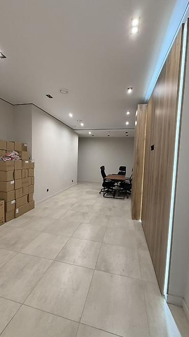 кресла офисные: Офисное помещение с современной отделкой 80кв.м. 2500$в месяц - — 1