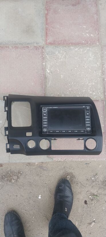 priora manitor: Monitor, İşlənmiş, Cihaz paneli