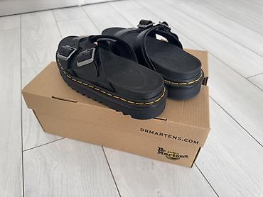 казаки обувь: Босоножки, 36, 36.5, 37, Dr. Martens, Новый, цвет - Черный — 2