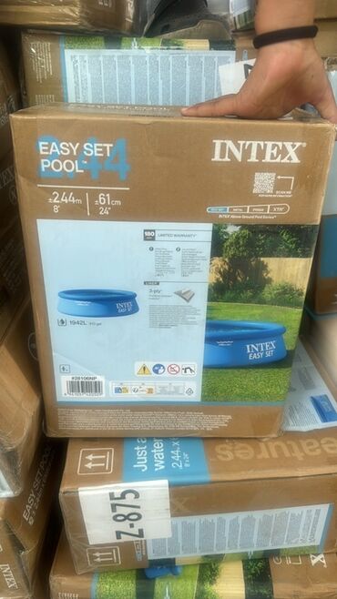 маленький бассейн для детей: Надувной бассейн Intex Easy Set круглой формы синего цвета. Бассейн