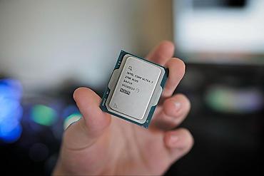 intel core i5 socket 775 lga: Intel Core Ultra 7 270K Plus 24 nüvə, 24 axın, 5.50 GHz, LGA 1851 — 1