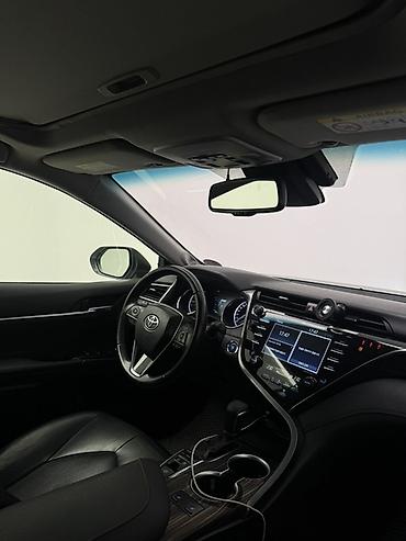 byd e2 2025: Toyota Camry: 2017 г., Гибрид, Седан — 9