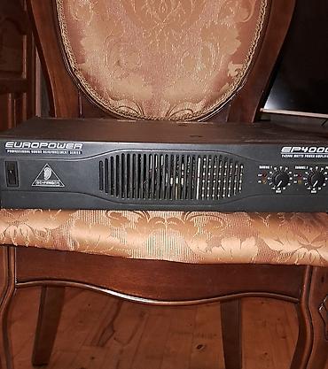 Behringer Europower EP4000 – peşəkar səhnə gücləndiricisi