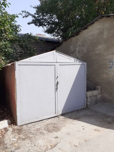 qəbələ kiraye: Salam Razinde stansiyaya yaxın teze tikilən polis idaresi ilə uzbe üz