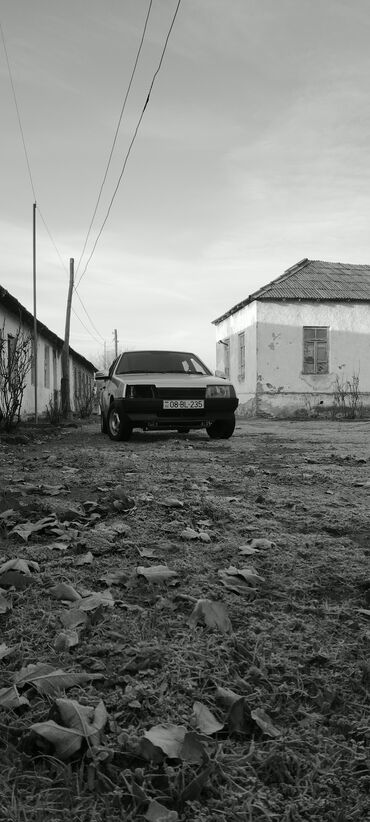 VAZ (LADA): Model: LADA Samara (VAZ-2109) hatchbek, 4 qapı Rəng: Gümüşü Nömrə — 8