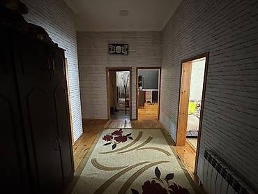 pirallahida ev satilir: 4 otaqlı, 140 kv. m, Orta təmir — 5