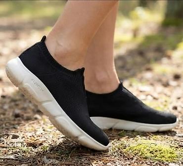 Laganе sportske patike – slip-on model - Gornjište: elastična na lalafo.rs Laganе sportske patike – slip-on model - Gornjište: elastična
