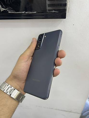 Мобильные телефоны и аксессуары: Samsung Galaxy S21, 128 ГБ, цвет - Серый, Беспроводная зарядка — 3