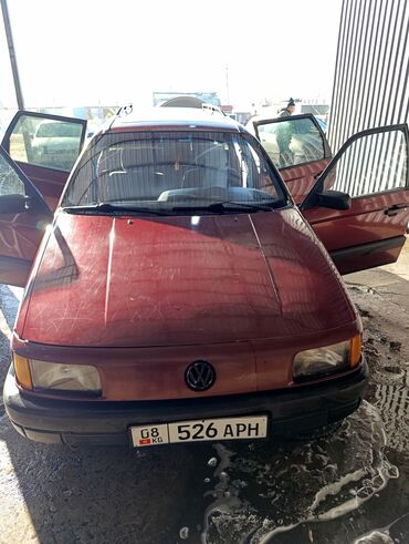 Volkswagen: Volkswagen Passat: 1991 г., 1.8 л, Механика, Бензин, Универсал