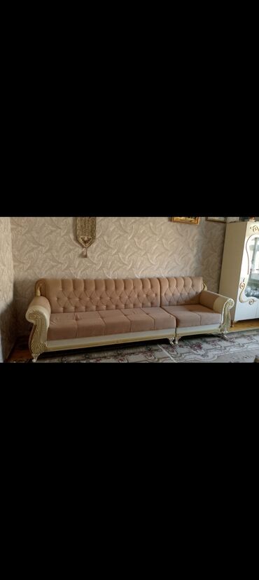 vagonka taxta: Klassik divan, Divan