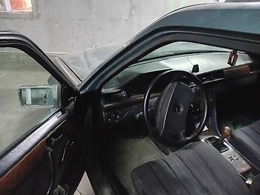 Унаа сатуу: Mercedes-Benz W124: 1988 г., 2.3 л, Кол менен иштөөчү, Бензин, Универсал — 3