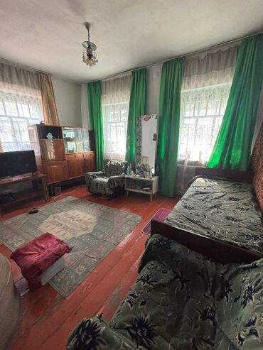 дом в красном речке: Дом, 55 м², 3 комнаты, Риэлтор, Старый ремонт