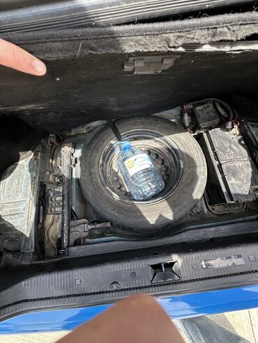 Mercedes-Benz: Mercedes-Benz 220: 2.2 l | 1998 il Sedan — 8