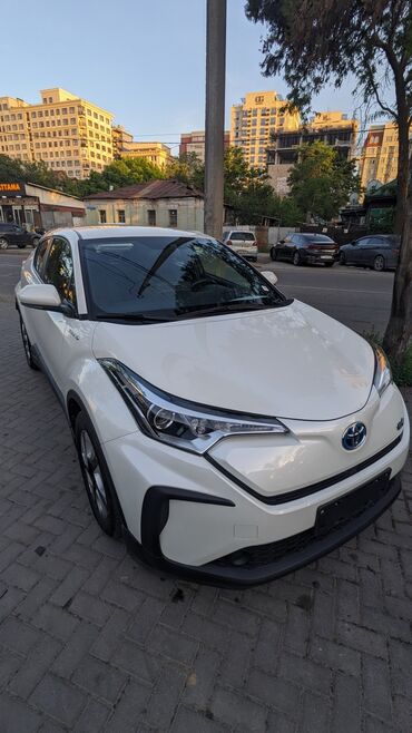 электро мантер: Toyota C-HR: 2020 г., 0.5 л, Автомат, Электромобиль, Кроссовер