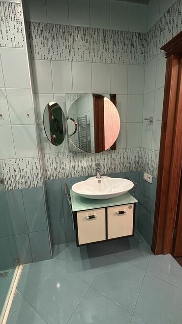 hamam ucun ayaq alti: Asma vann otağı mebeli dəsti - Lavabo: oval formalı, seramik, üstdən