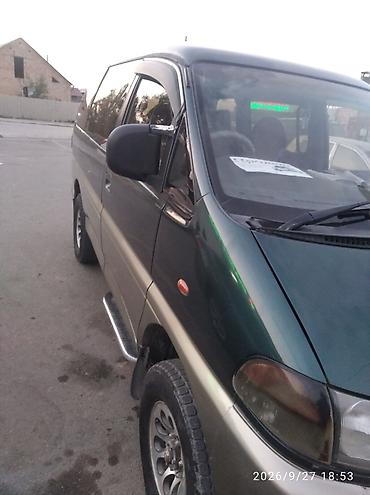шины на делику: Mitsubishi Space Gear: 1995 г., 3 л, Автомат, Бензин, Минивэн — 4