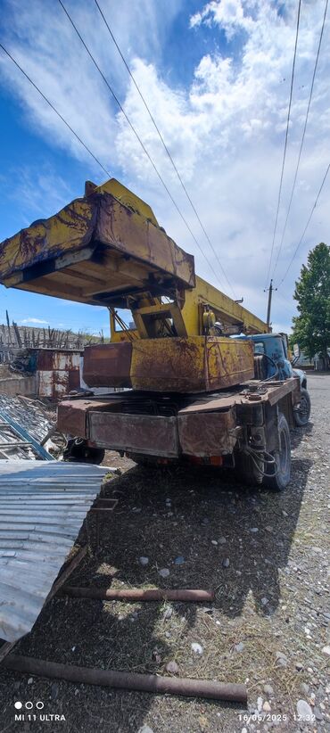 qebelede satilan masinlar: ZİL : 9.9 l | 1985 il 354852 km