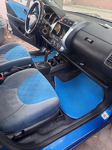 step wgn: Honda Fit: 2004 г., 1.4 л, Вариатор, Бензин, Хэтчбэк — 3