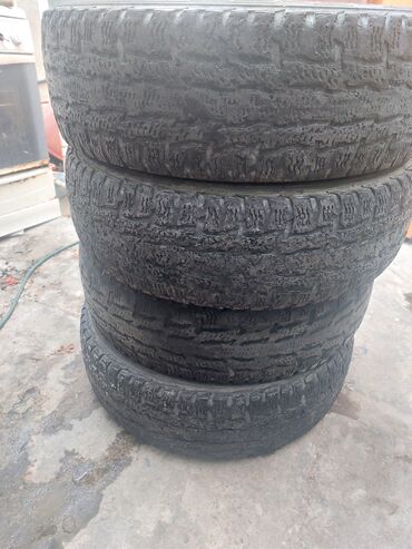 Шины: 4 ədəd avtomobil şini - Ölçü: 215/75 R16C - Yük/sürət göstəricisi