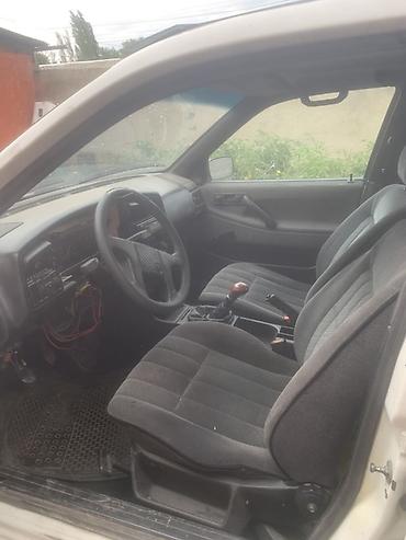аваринные машины: Volkswagen Passat: 1993 г., 1.8 л, Универсал — 5