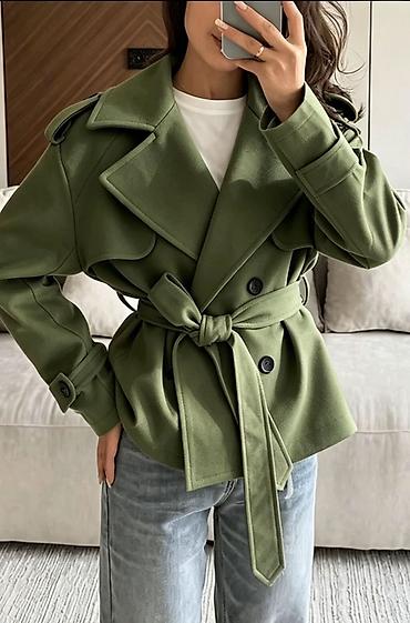 Kaputi: Ženski kratki kaput – vise boja
S M L Xl
3300din — 8