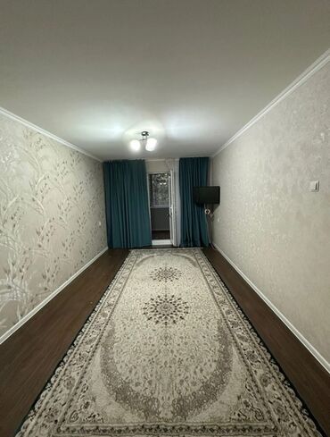 квартира за 10 тысяч в месяц: 1 бөлмө, 32 кв. м, 104-серия, 1 кабат