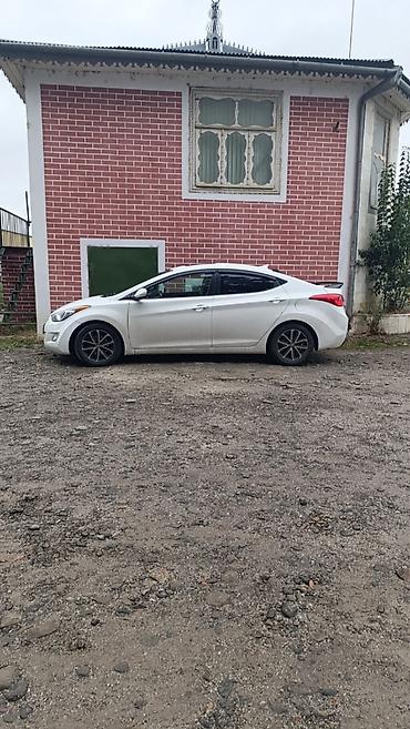 mersedes disk teker: Hyundai Elantra: 1.8 l | 2013 il Sedan — 4