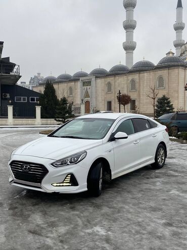 киа 2018: Hyundai Sonata: 2018 г., 2 л, Автомат, Газ, Седан