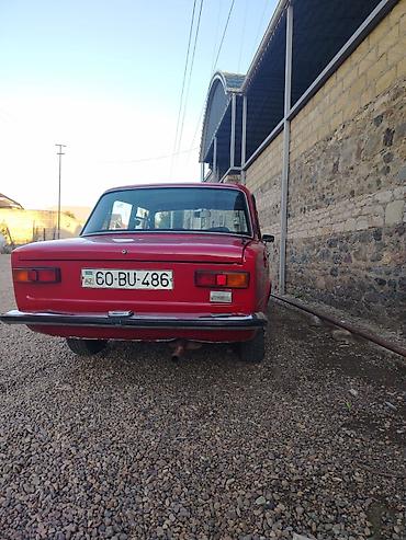 klas 6: VAZ 2101, qırmızı rəngdə sedan - Kuzov: klassik “Jiquli” dizaynı — 2