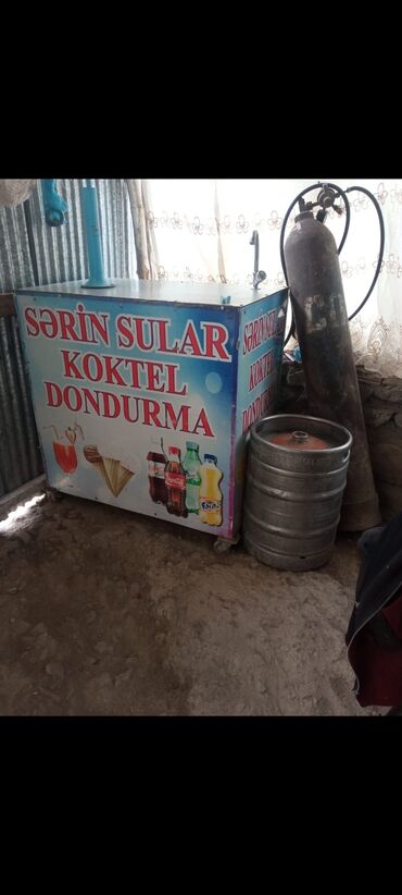 su matoru quyu ucun: Su aparatını böyründekileride balonlarını qiyməti 800 AZN.Nilufər