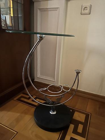румынская мебель: Şüşə üstlü dekorativ yan masa - Dizayn: Modern/Art-deko üslubunda — 3