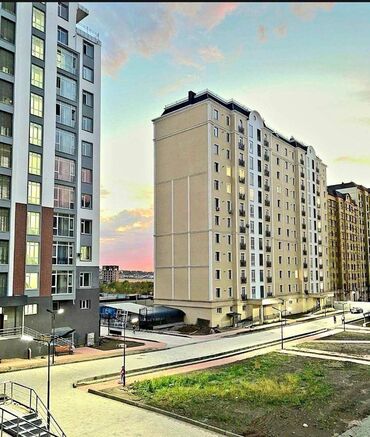 квартира на ночь восток 5: 2 бөлмө, 75 кв. м, Элитка, 13 кабат, ПСО (өзү оңдоп түзөтүп бүтүү үчүн)