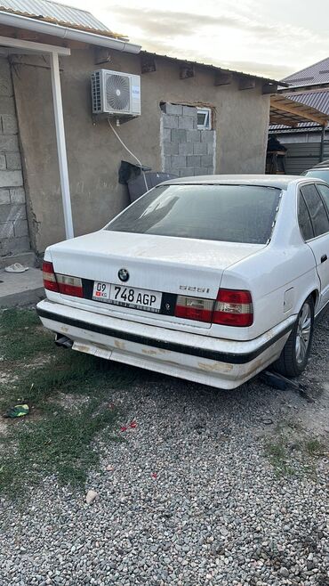 запчасть на мерс 814: BMW 5 series: 1992 г., 2.5 л, Механика, Бензин, Седан