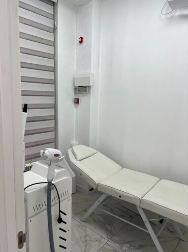 мебель для сауны: 5 мкр Сдается кабинет в косметологической клинике Площадь: 10м2