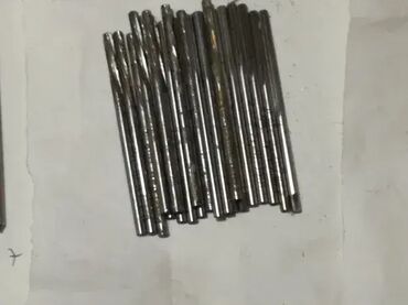 Ostali uređaji: Razvrtači 3mm, 3,01mm, 3,2mm, 3,5mm, 3,6mm, 3,8mm (rajberi) – Veliki — 11