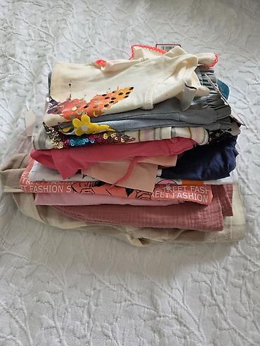 Paketi dečije odeće: Komplet dečije odeće – više komada, sa etiketama: 1) Haljina bez — 9