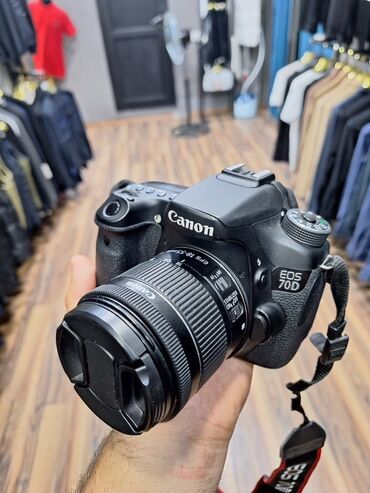 xiomi civi 1: Canon EOS 70D DSLR fotoaparat dəsti - Korpus: Canon EOS 70D (APS-C