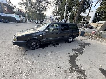 Volkswagen Passat Variant: 1990 г., 1.8 л, Механика, Бензин, Универсал at lalafo.kg Volkswagen Passat Variant: 1990 г., 1.8 л, Механика, Бензин, Универсал