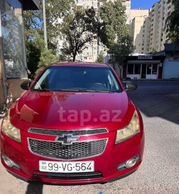 Chevrolet: Chevrolet Cruze sedan – RS paketli, qırmızı rəng. - Kuzov: 4 qapılı — 13