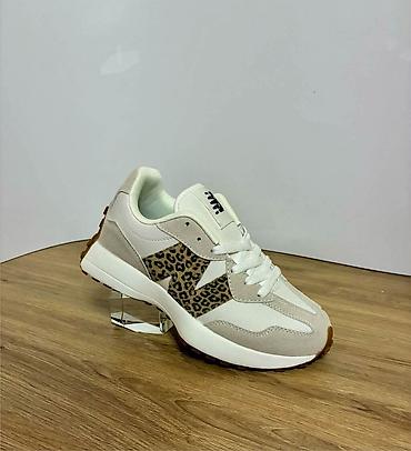 Patike: New Balance Clasic
3600
 36-41
K💜 — 5