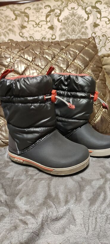 обувь мужская зима: Продам б/у сапожки на холодную осень,теплую зиму. Размер примерно