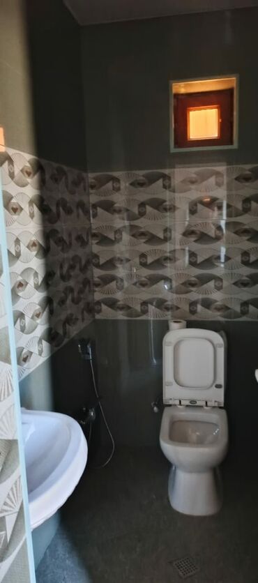 Həyət evləri və villaların satışı: Suraxanı 4 otaqlı, 180 kv. m, Kredit yoxdur, Orta təmir — 12