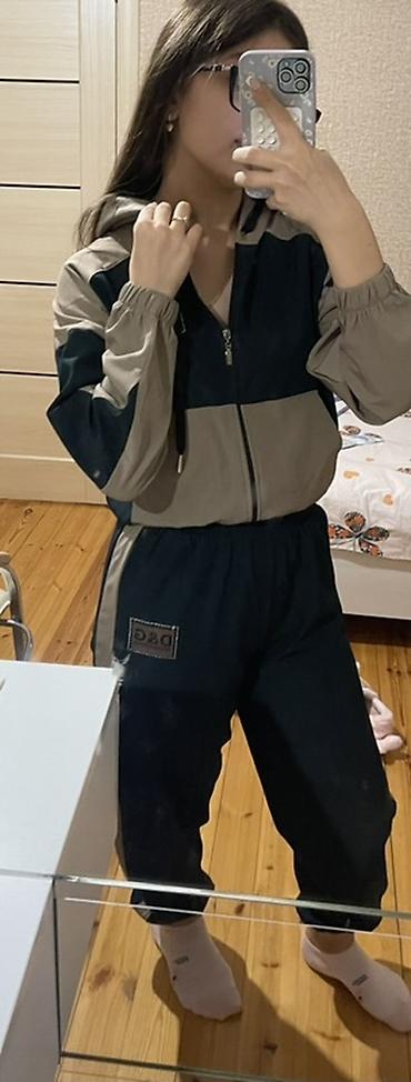 Спортивные костюмы: İdman dəsti – qadın - 2 parçalı dəst: jaket + şalvar - Rəng: tünd — 2