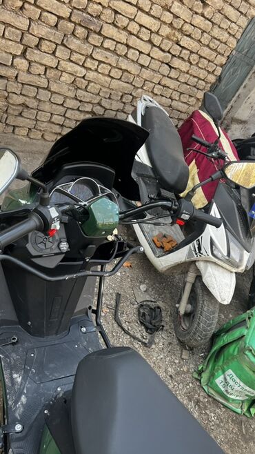 Скутеры: Тип скутера 150 куб. см, Бензин, Б/у — 9